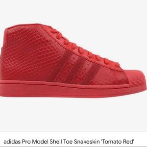 Amazing adidas shoes size 4 1/2